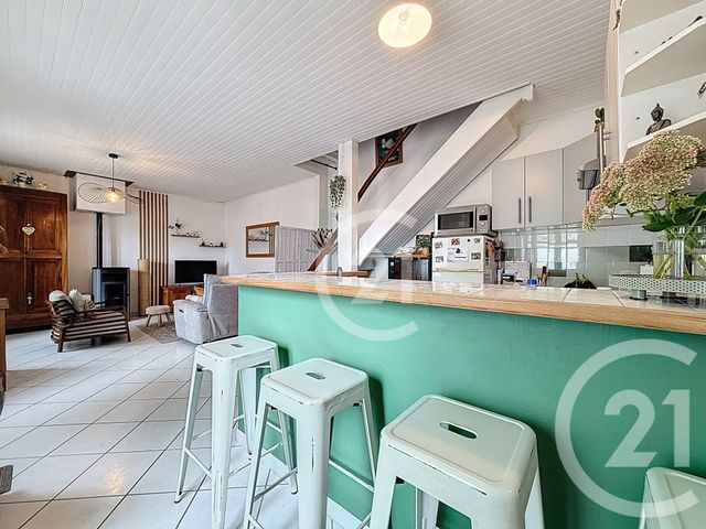 maison à vendre - 4 pièces - 81.0 m2 - BOUVESSE QUIRIEU - 38 - RHONE-ALPES - Century 21 Consilium Immobilier