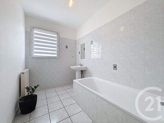 maison à vendre - 5 pièces - 113.78 m2 - MORESTEL - 38 - RHONE-ALPES - Century 21 Consilium Immobilier