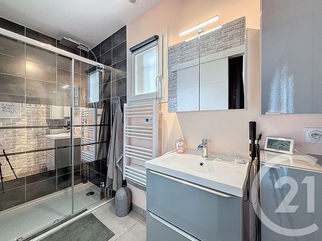 maison à vendre - 5 pièces - 110.0 m2 - VENERIEU - 38 - RHONE-ALPES - Century 21 Consilium Immobilier