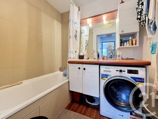 Appartement F3 à vendre - 3 pièces - 68.46 m2 - LA VERPILLIERE - 38 - RHONE-ALPES - Century 21 Consilium Immobilier