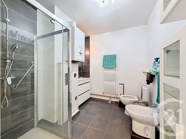 Appartement T3 à vendre - 3 pièces - 64.75 m2 - CREMIEU - 38 - RHONE-ALPES - Century 21 Consilium Immobilier