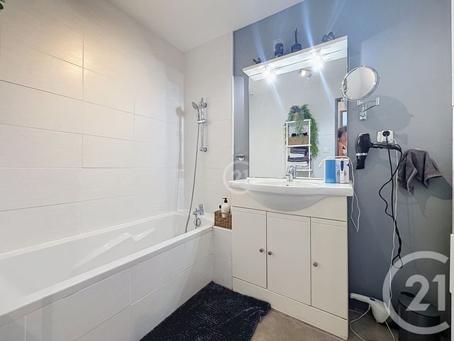 maison à vendre - 4 pièces - 84.07 m2 - ANTHON - 38 - RHONE-ALPES - Century 21 Consilium Immobilier